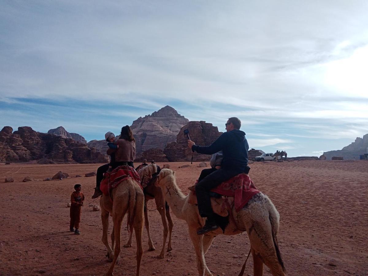 Zarb Desert Camp Wadi Rum Luaran gambar