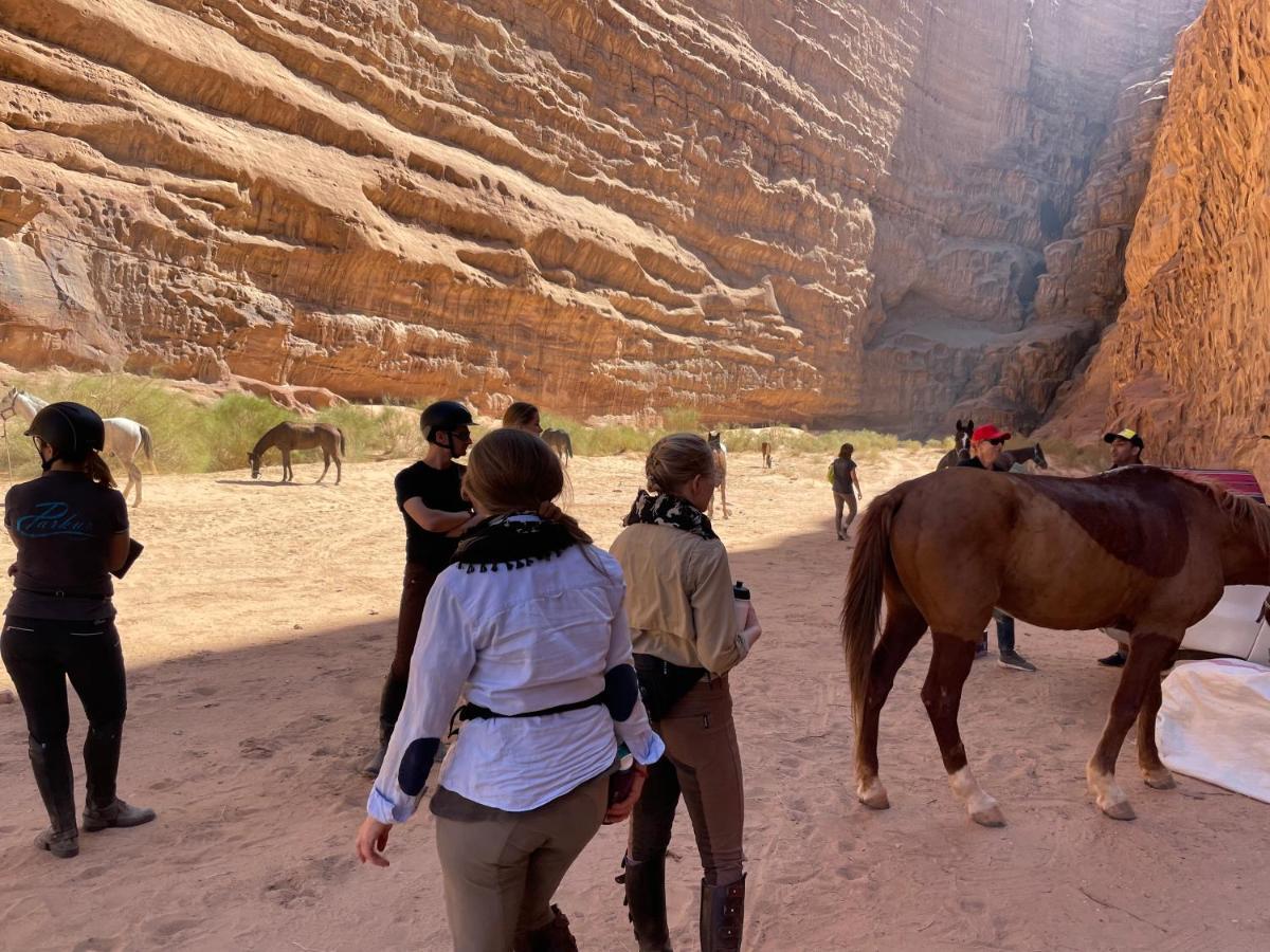 Zarb Desert Camp Wadi Rum Luaran gambar